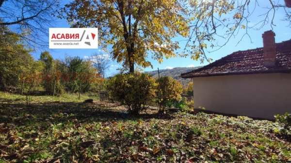Продава  къща с. Сопот, област Ловеч
      80 кв.м