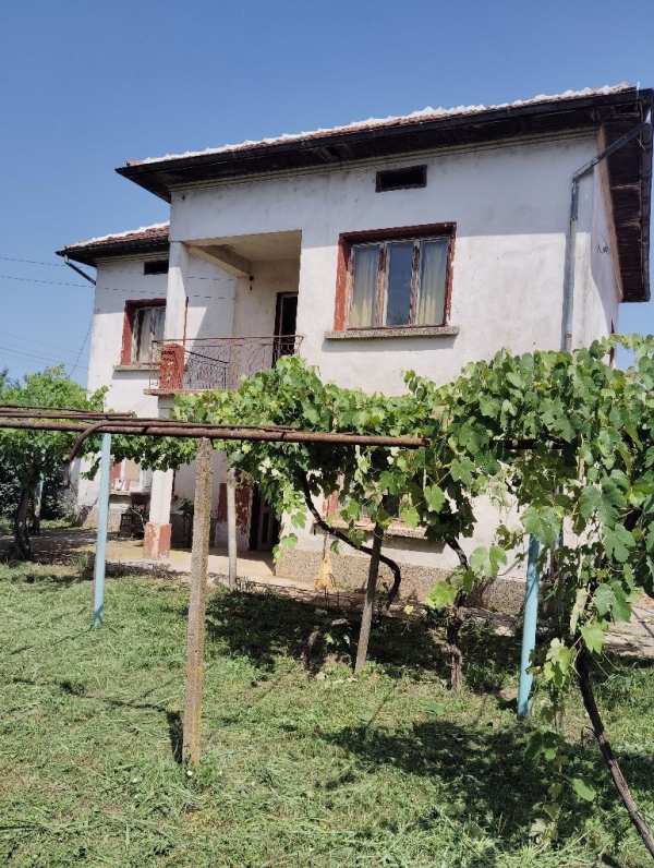 Продава къща, с. краводер, област враца