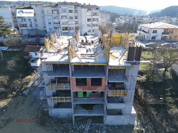 Продава 3-стаен, гр. велико търново, зона б