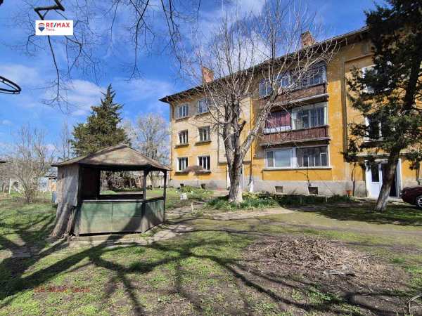 Продава 3-стаен, гр. долна митрополия, област плевен