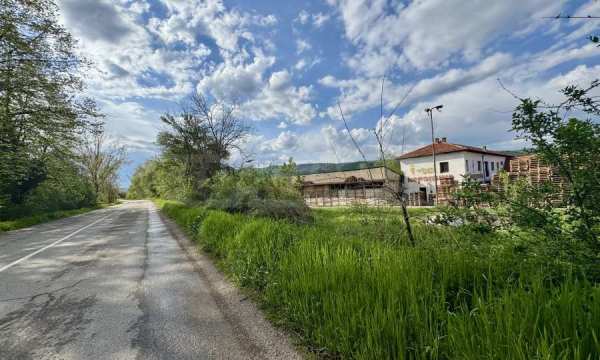 Продава пром. помещение, с. дълбок дол, област ловеч