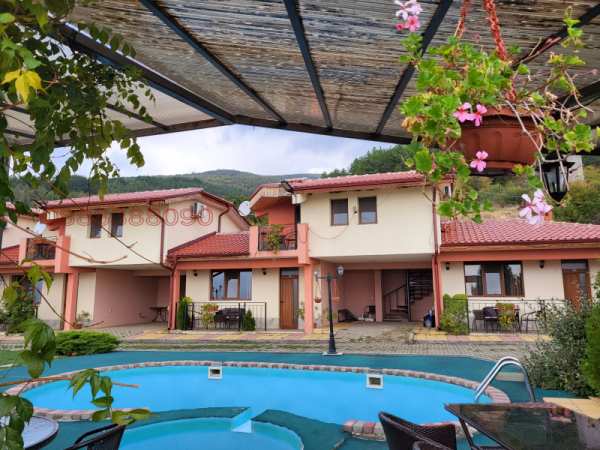 Продава  хотел с. Скобелево, област Стара Загора
      5000 кв.м