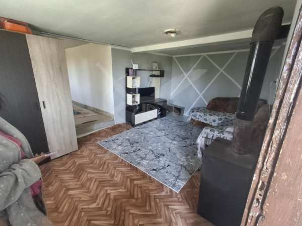 Продава къща, с. загорци, област бургас