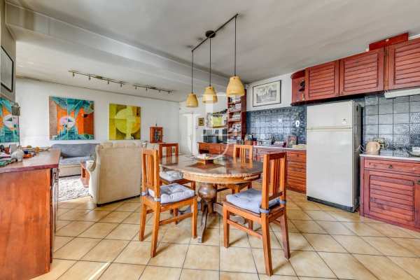 Продава мезонет, гр. софия, център