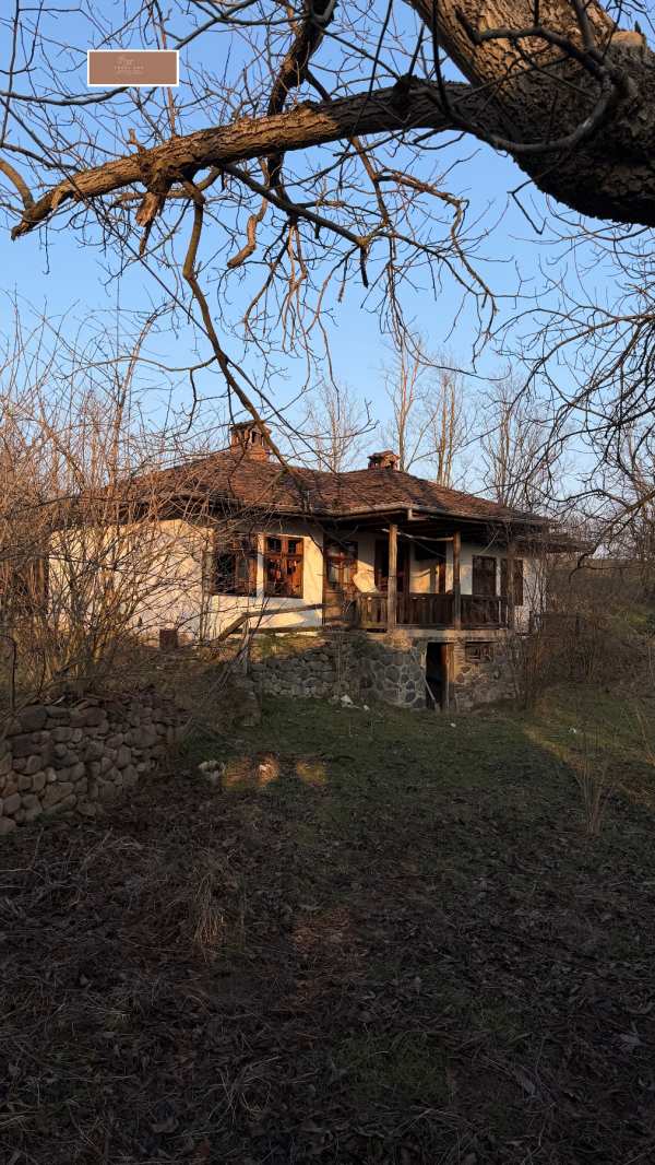 Продава къща, с. новачене, област софия област