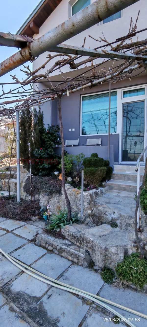 Продава къща, с. стоб, област кюстендил