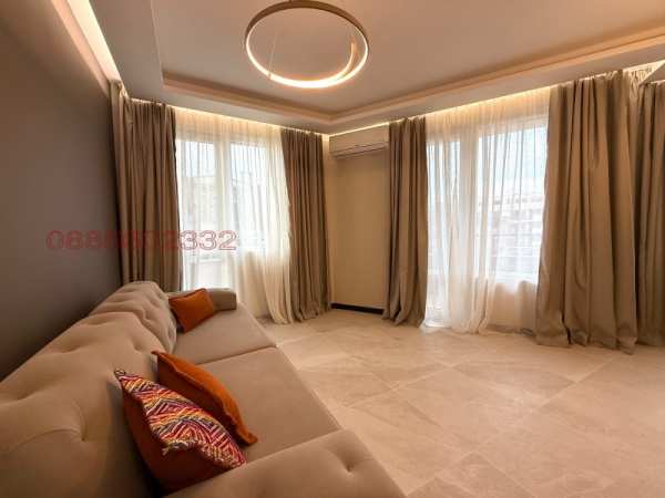 Продава  многостаен град Пловдив, Център
      120 кв.м