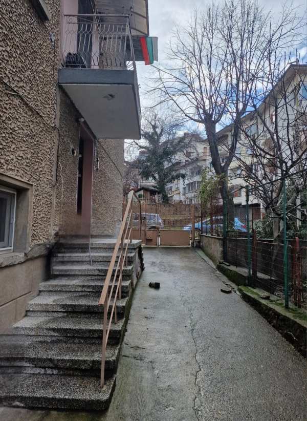 Продава къща, гр. плевен, широк център