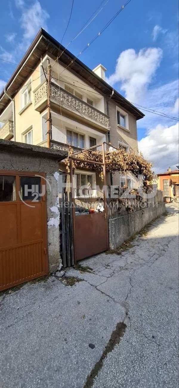 Продава къща, гр. рудозем, област смолян