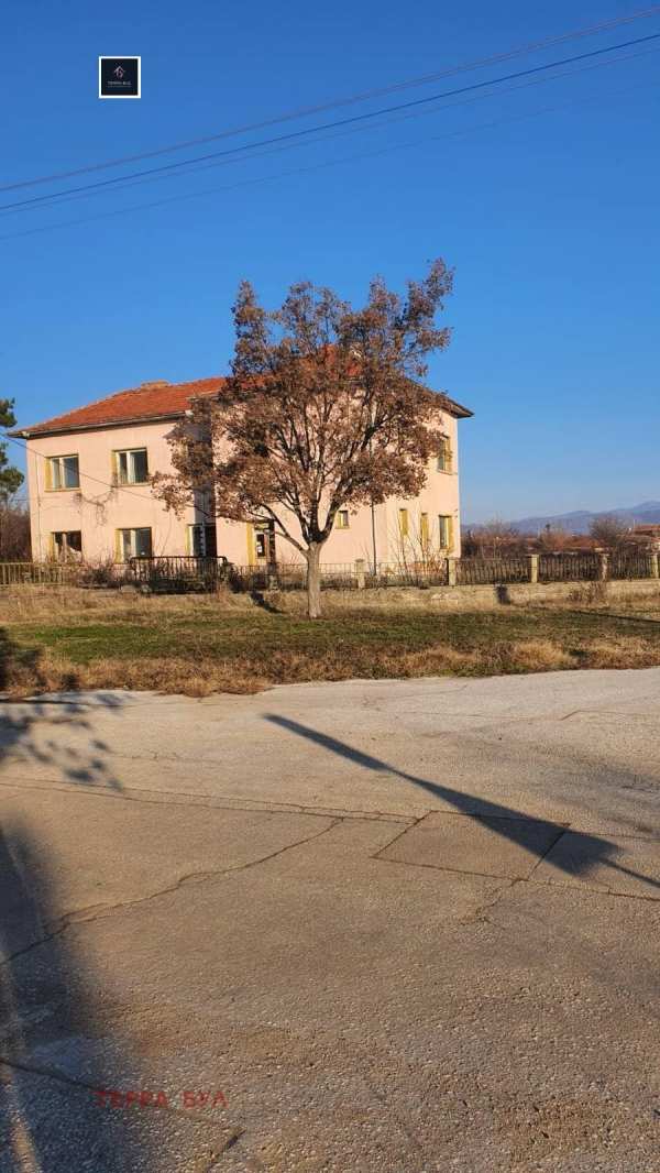 Продава къща, с. горна махала, област пловдив