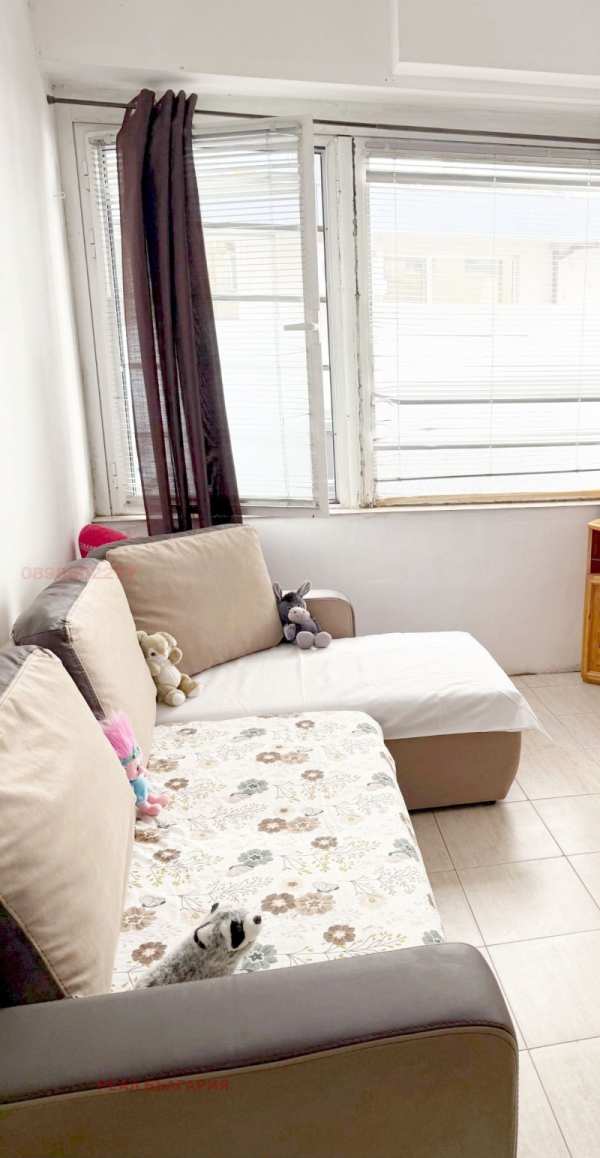 Продава 1-стаен, гр. русе, широк център