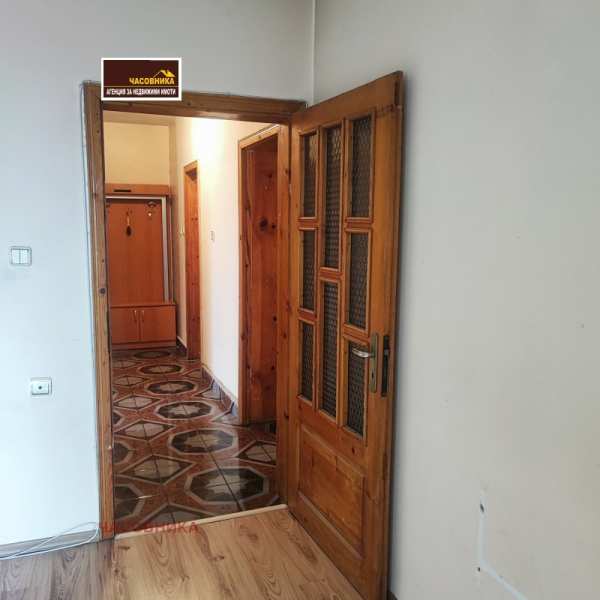 Продава 3-стаен, гр. пазарджик, център