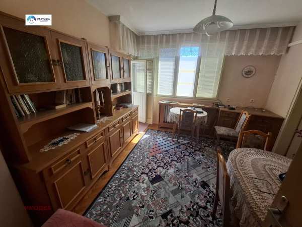 Продава 4-стаен, гр. велико търново, център