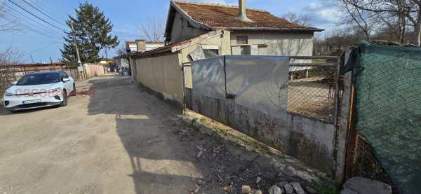 Продава вила, гр. добрич, м-т газибаба