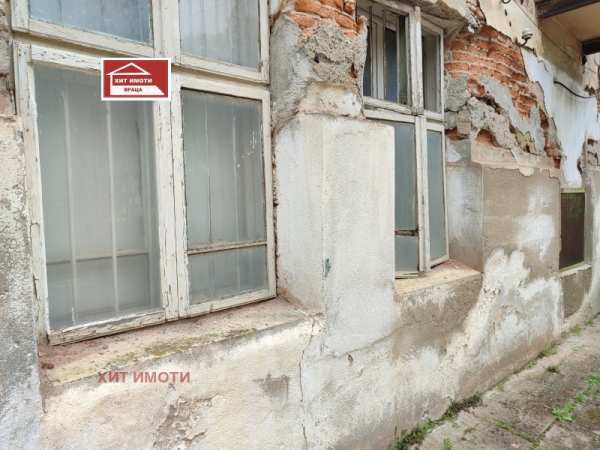 Продава  етаж от къща с. Чирен, област Враца
      90 кв.м
