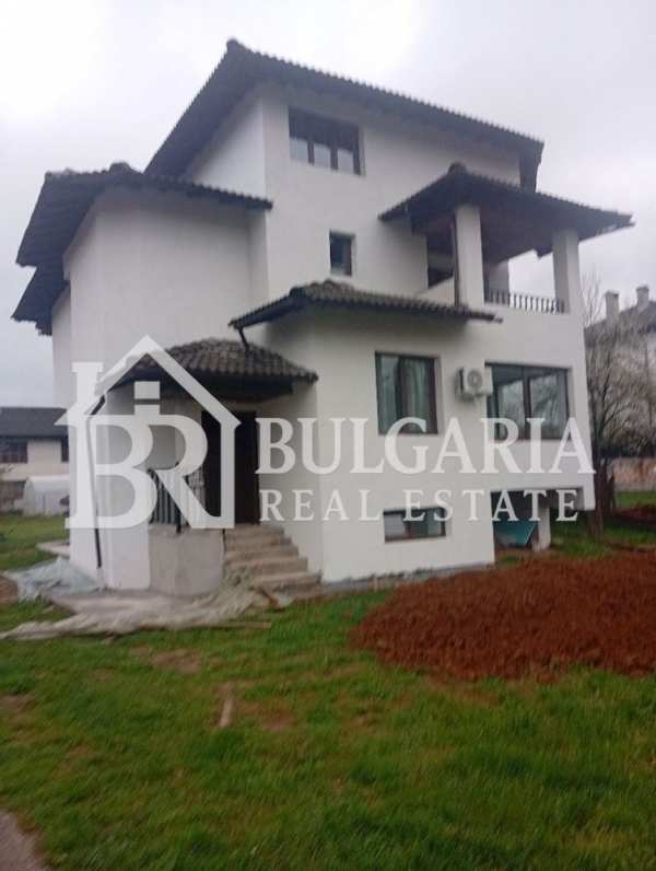 Продава къща, с. орешак, област ловеч