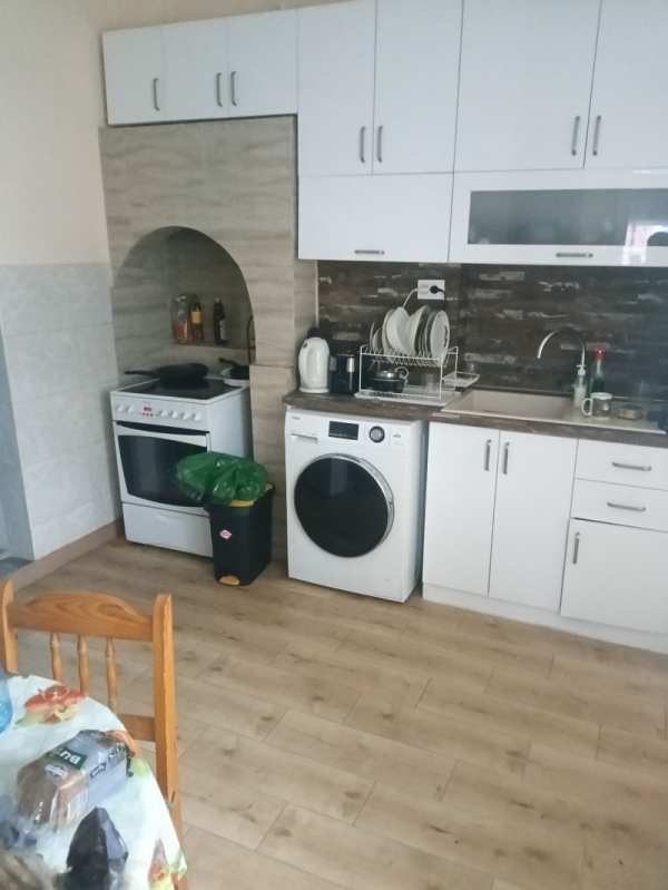 Дава под наем къща, гр. разград, център