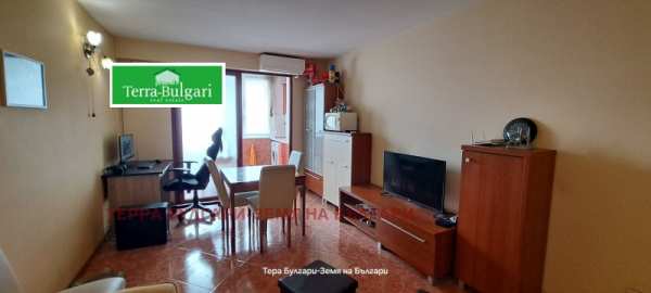 Дава под наем  3-стаен град Перник, Център
      65 кв.м