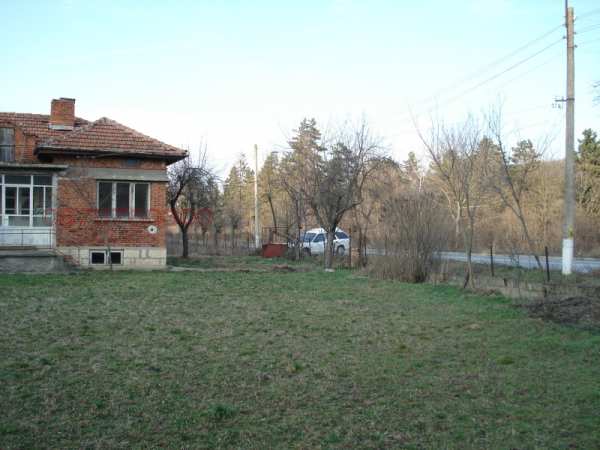 Дава под наем къща, с. волово, област русе