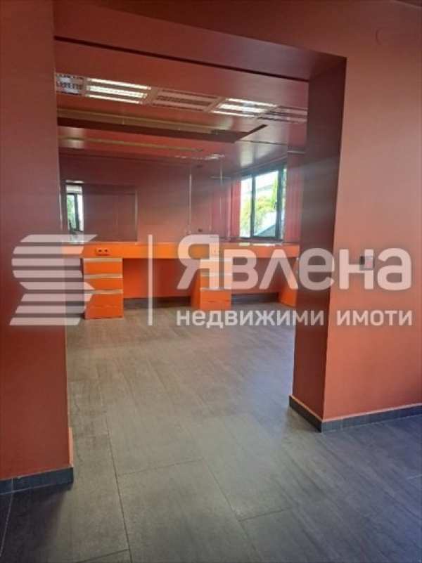 Дава под наем офис, гр. благоевград, широк център
