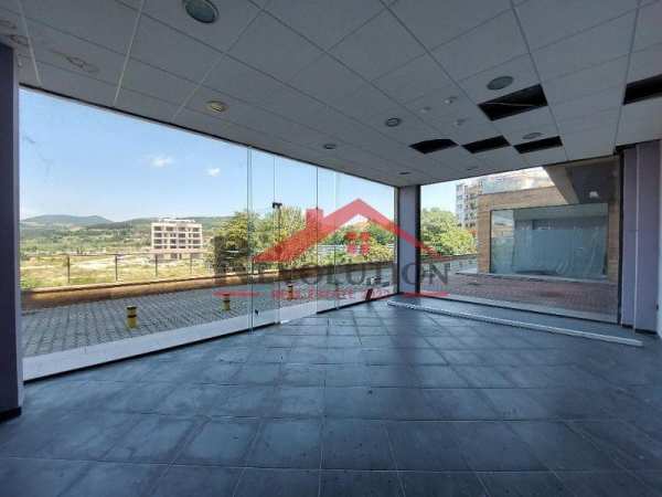 Дава под наем магазин, гр. кърджали, център