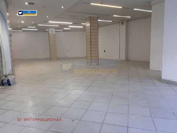 Дава под наем магазин, гр. бургас, център