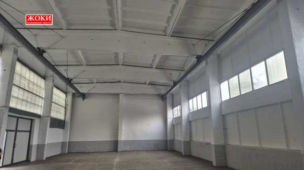 Дава под наем склад, гр. перник, мошино