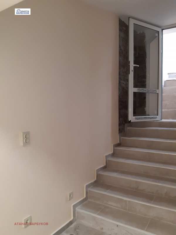 Дава под наем бизнес имот, гр. русе, център