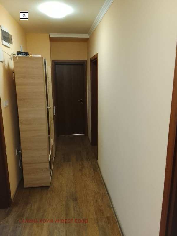 Дава под наем 3-стаен, гр. плевен, идеален център