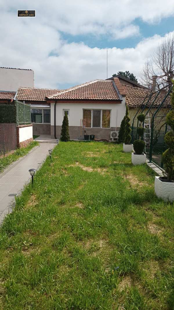 Дава под наем къща, гр. русе, център