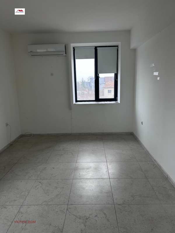 Дава под наем офис, гр. шумен, тракия