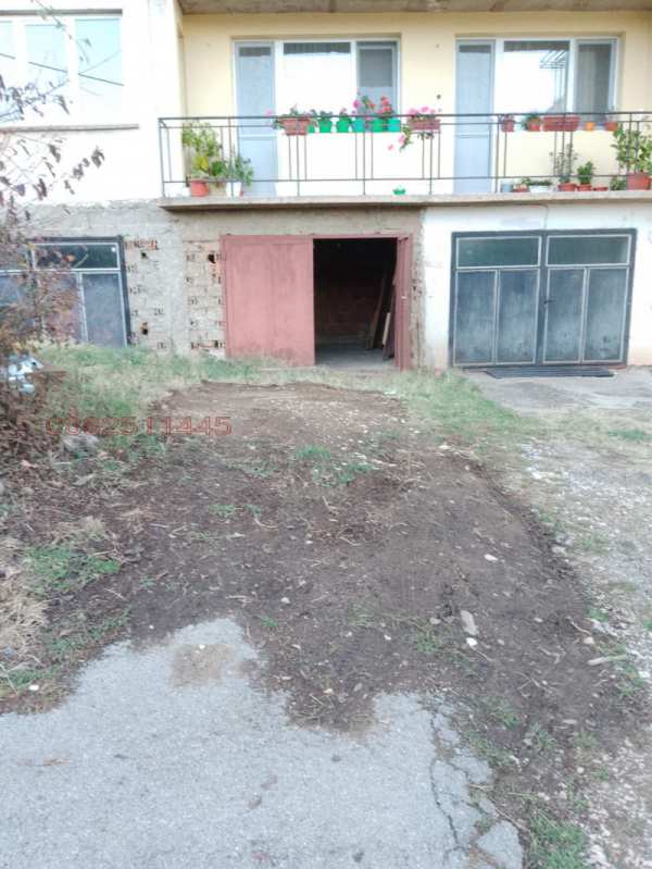 Дава под наем гараж, паркомясто, гр. берковица, област монтана