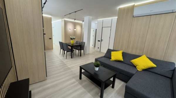 Дава под наем 4-стаен, гр. софия, център