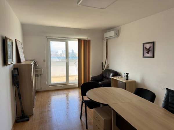 Дава под наем офис, гр. варна, трошево