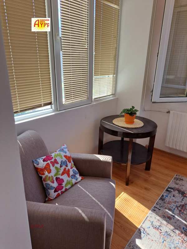 Дава под наем 3-стаен, гр. враца, квартал 103