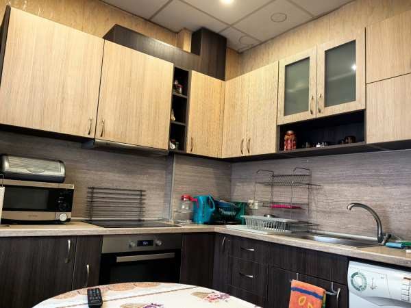 Дава под наем 2-стаен, гр. перник, изток