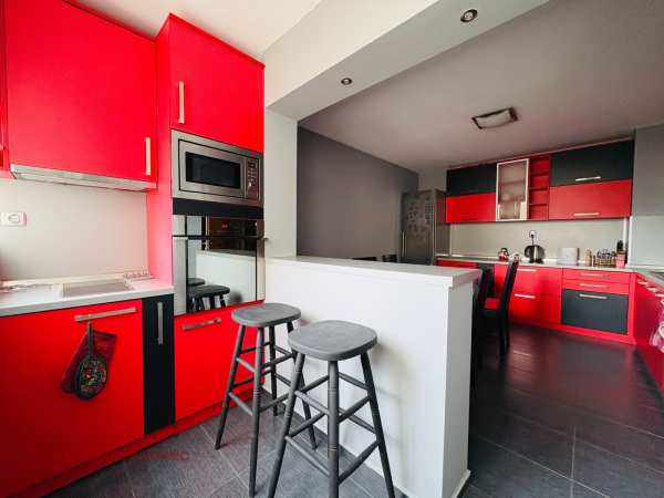 Дава под наем 3-стаен, гр. софия, левски в