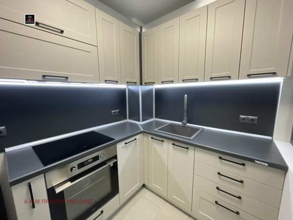 Дава под наем 3-стаен, гр. благоевград, еленово 2