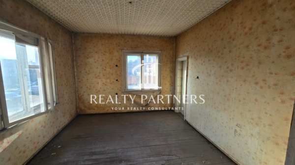 Дава под наем офис, гр. перник, твърди ливади