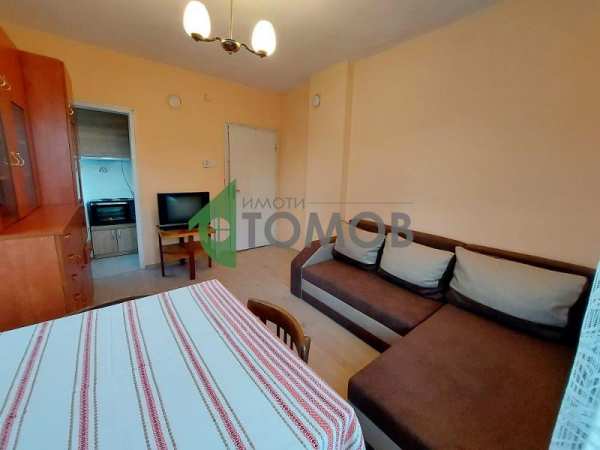 Дава под наем етаж от къща, гр. шумен, тракия