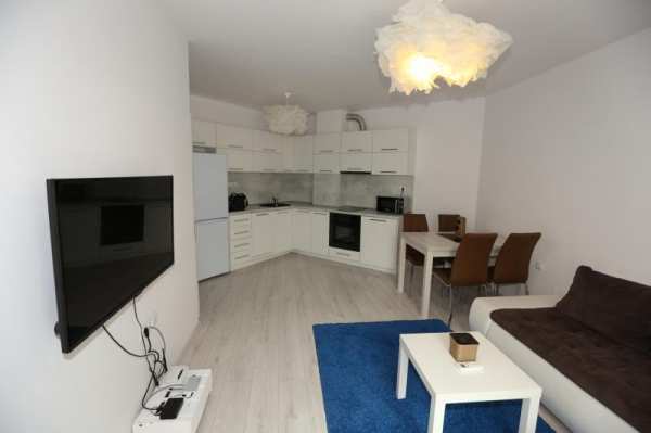 Дава под наем 2-стаен, гр. бургас, лазур