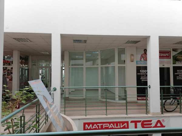 Дава под наем магазин, гр. хасково, център