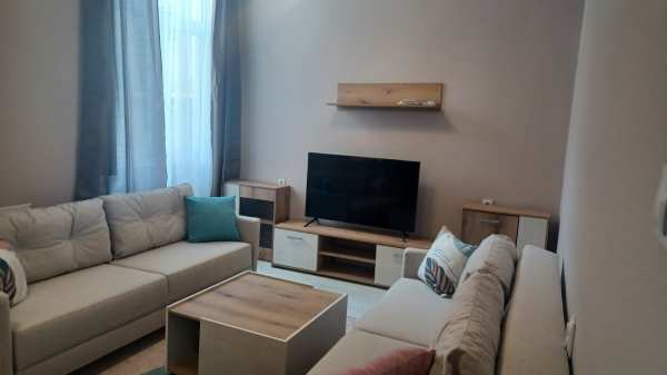 Дава под наем къща, гр. пловдив, център