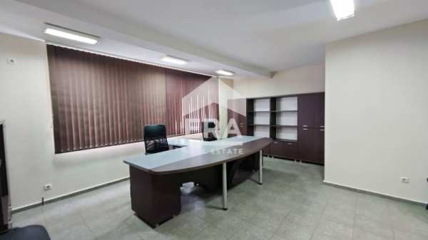 Дава под наем офис, гр. търговище, център