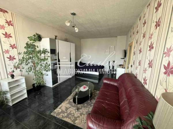 Дава под наем 3-стаен, гр. шумен, 5-ти полк