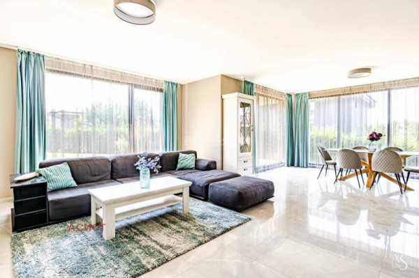 Дава под наем къща, с. кладница, област перник