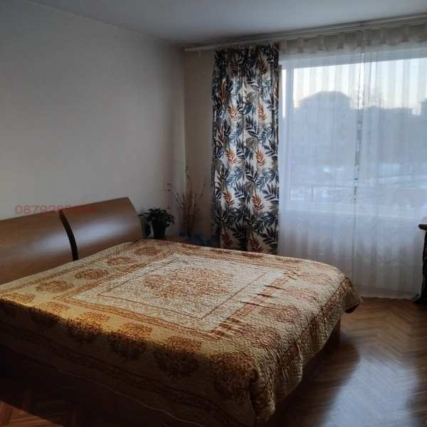 Дава под наем 4-стаен, гр. варна, колхозен пазар