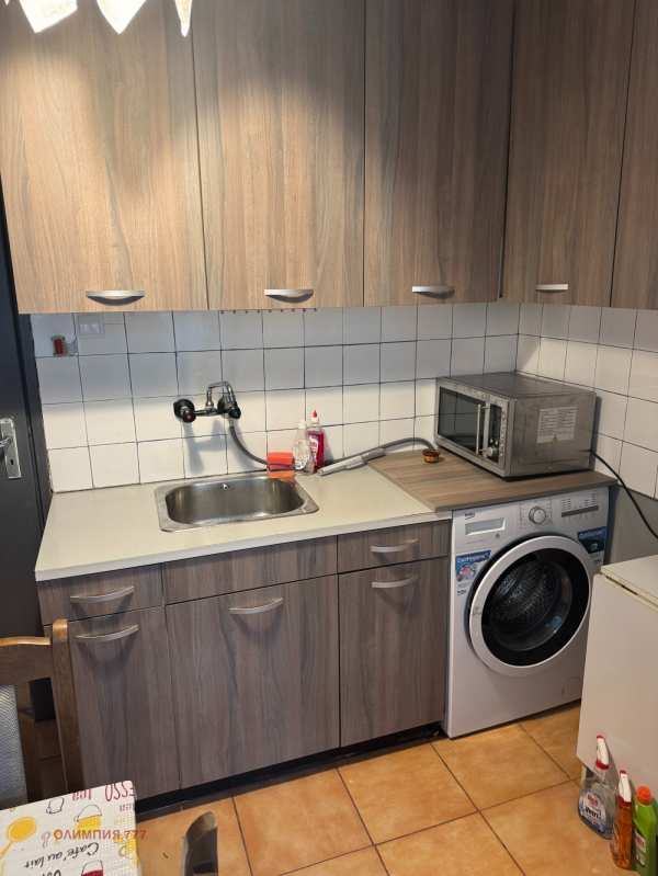 Дава под наем 1-стаен, гр. плевен, идеален център