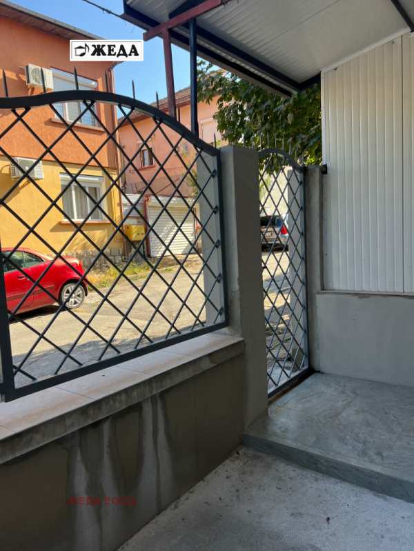 Дава под наем къща, гр. плевен, широк център