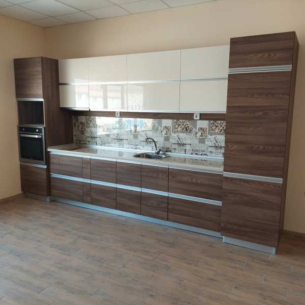 Дава под наем 4-стаен, гр. плевен, индустриална зона